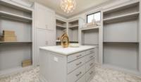 Master closet 1